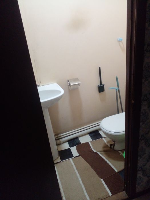 Uy sotiladi:2xonali (80kvm )