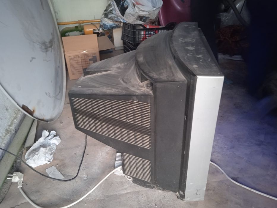 Телевизор JVC...