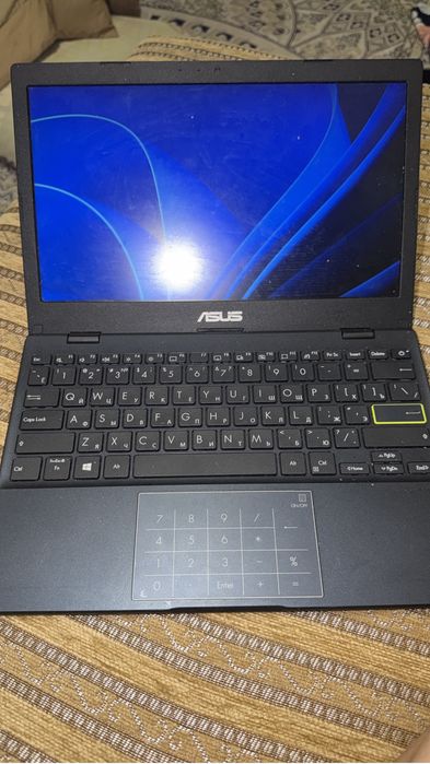 Asus ноутбук сатылады