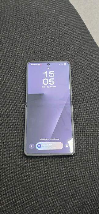 Z flip 7  256 GB, usor negociabil