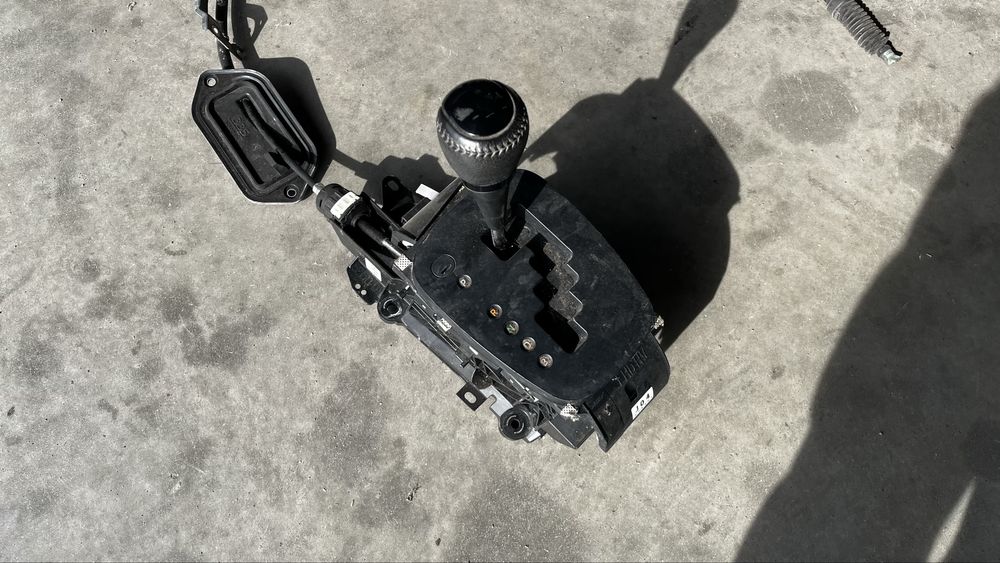 Toyota Yaris P13 скоростен лост автоматик