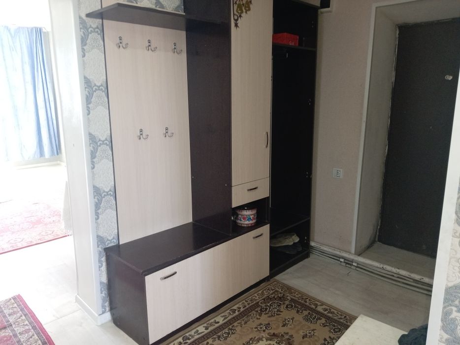 Продам прихожей 6000