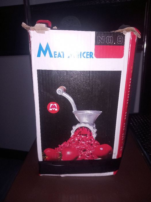 Две духалки по 20 лв малка плазма 60 лв месомелачка 20 лв прахосмукачк