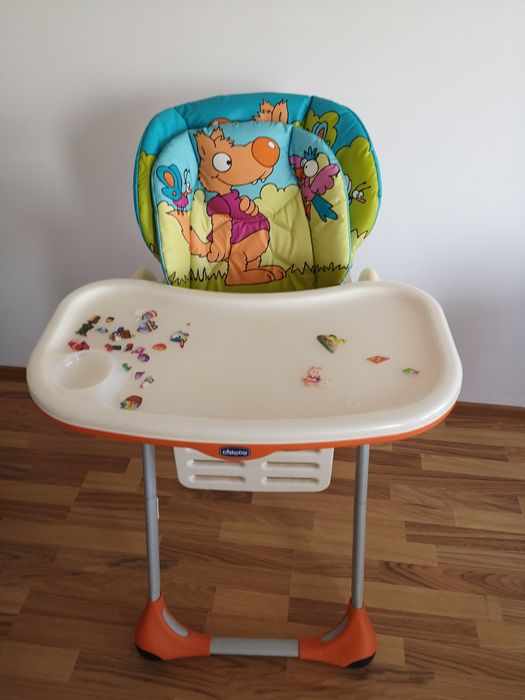Super oferta - scaun de masa bebe - Chicco în stare foarte buna