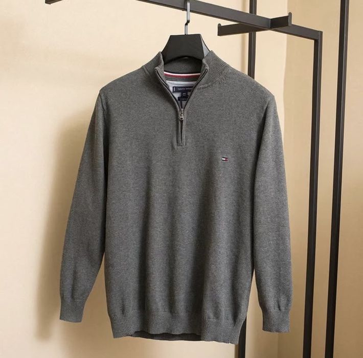 Полузамок серый, Томми