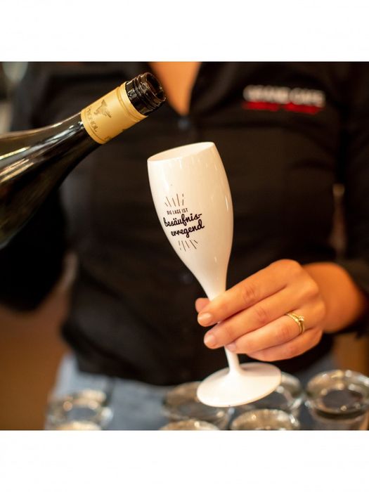 Елегантни и издръжливи чаши за шампанско с надпис два броя