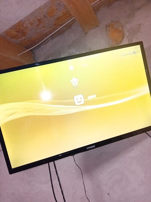 PS3 Slim 500GB + 2 manete wireless si 4 jocuri , accept si schimburi