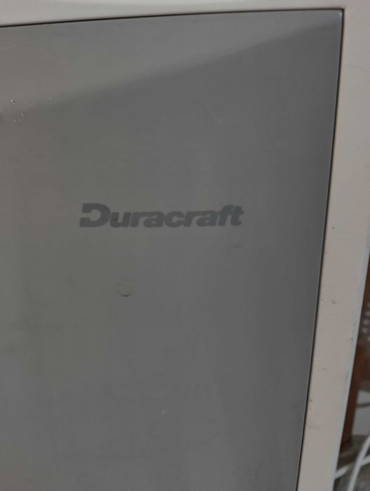 влагоабсорбатор Duracraft DD-TEC10E  бял и сив цвят.