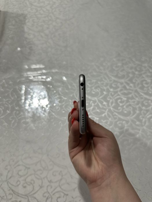 Продам Iphone 6