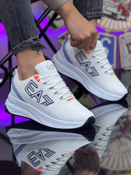 Adidași model nou pe comanda 40-44