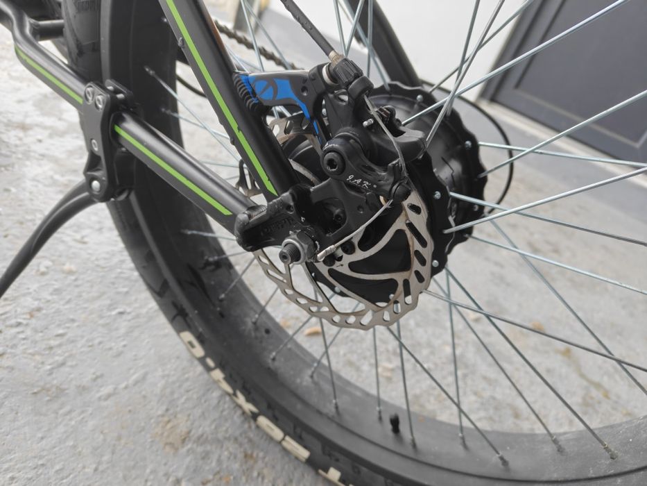 Bicicletă electeică marca E-totem, cu motor Bafang