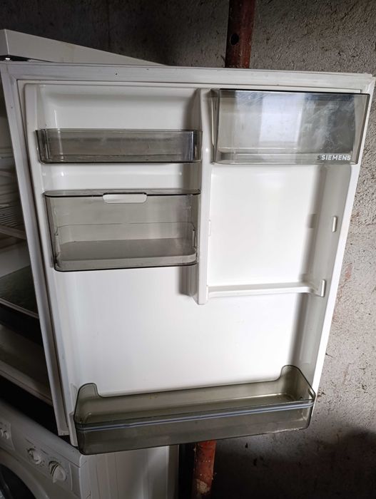 Хладилник Siemens 80l