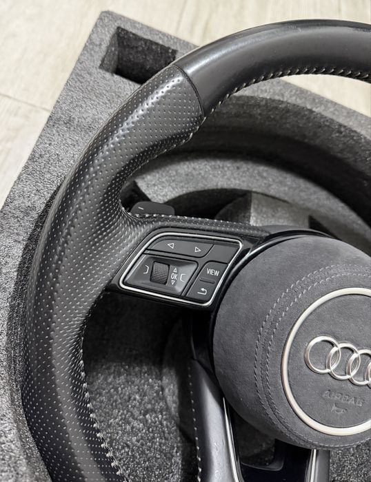 S-line скосен волан с пера за Audi