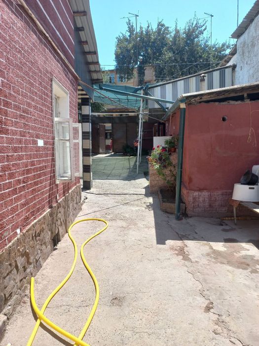 Hovli beriladi ijaraga