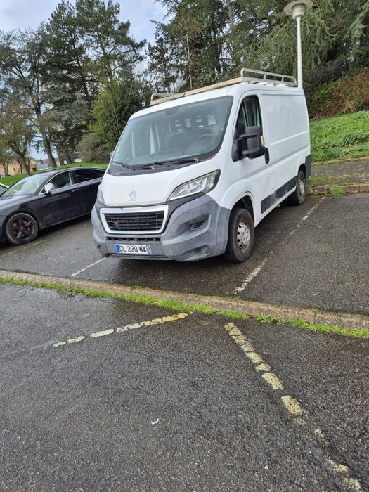 Vând urgent masina este pw numere de Franța  Peugeot 2015 22 diesel