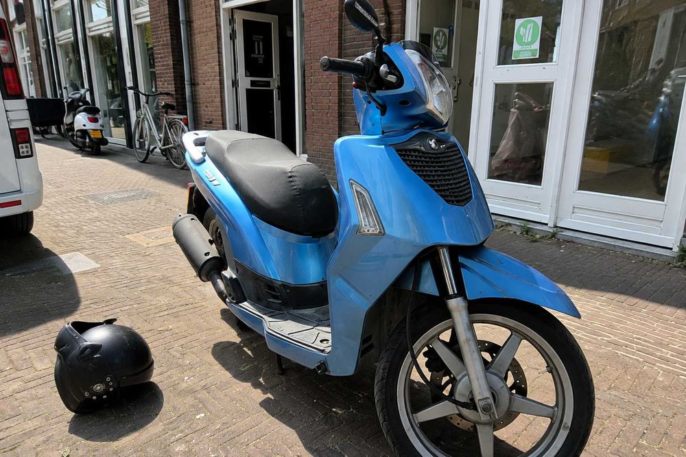Кимко Пийпъл С 50cc – резервни части / продава се и цял скутер