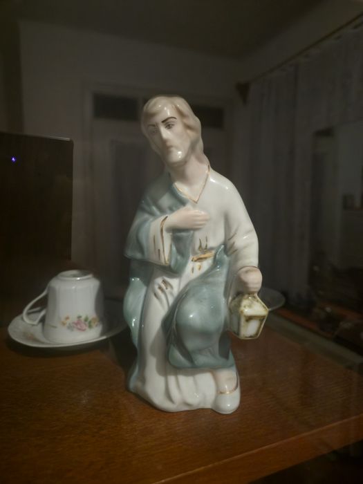 Vând bibelouri vechi