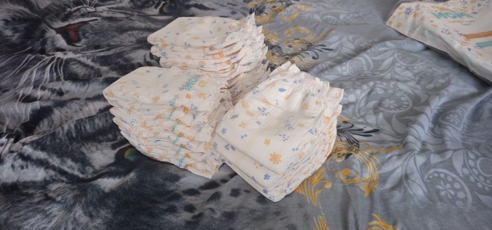 Продам Памперсы momi