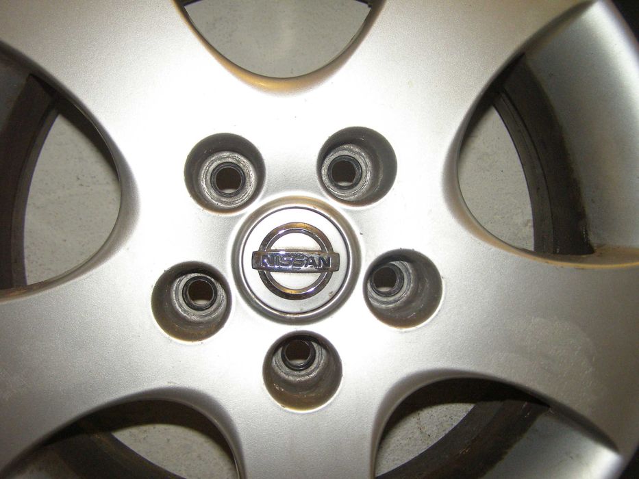 Jenti de Al cu pneuri nerulate