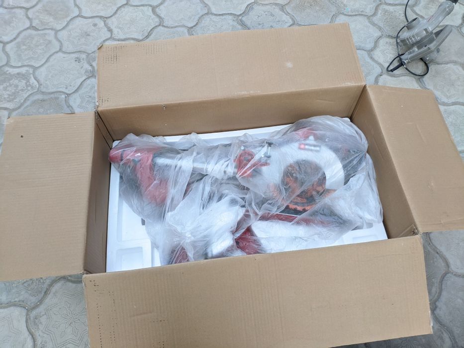 Продам торцовочную пилу(торцовка)