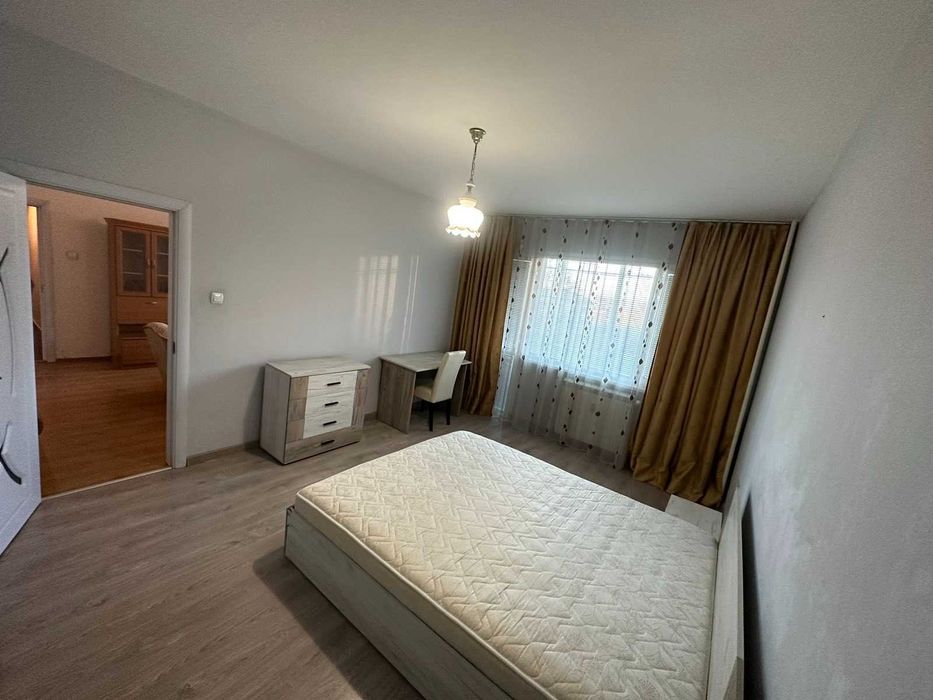 Дава се под наем Тристаен апартамент в София, Слатина - 100 кв.м за 698.19 € - Снимка #1