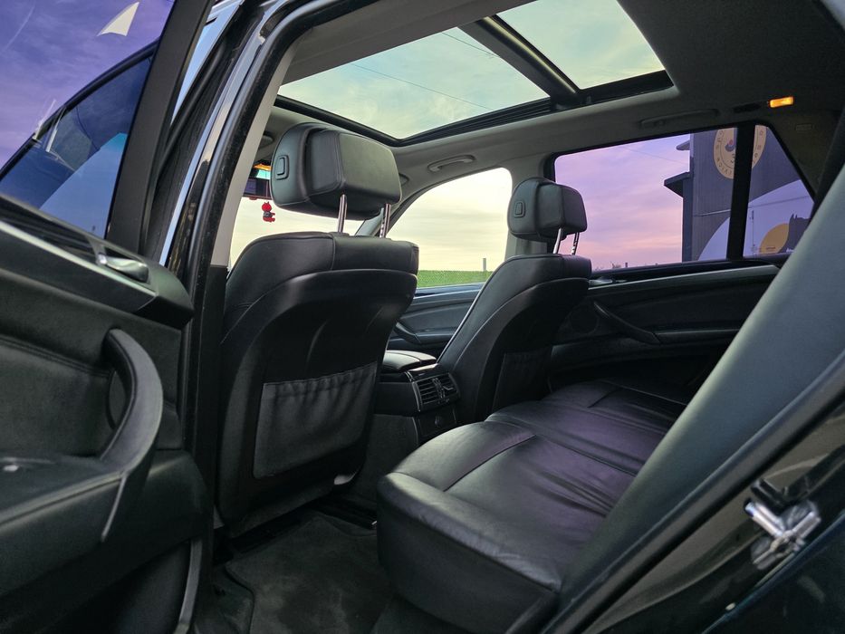 Vând Bmw X5  Model 2009