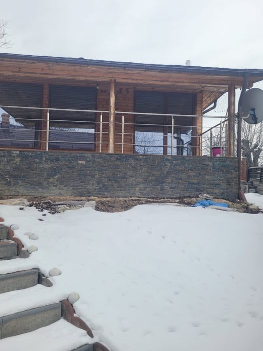 Casă deosebită de vânzare – Pietrari, județul Vâlcea