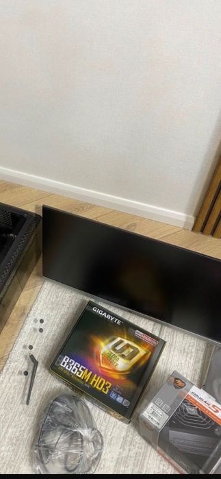 Монитор HP без рамочный в отличном состоянии