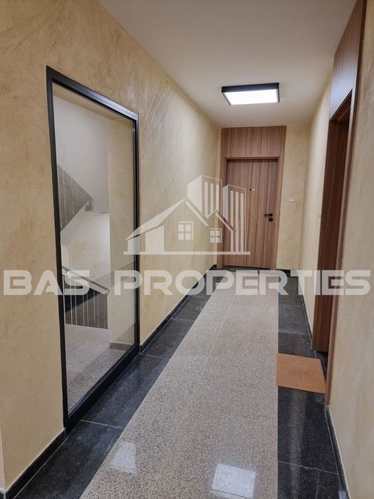Продава се Тристаен апартамент в София, Люлин 6 - 125 кв.м за 2114 €/кв.м - Снимка #10