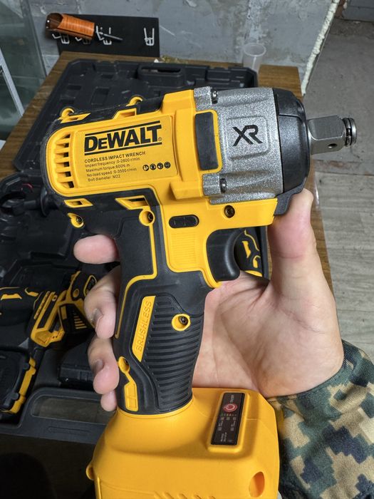 Абсолютно новый набор Dewalt
