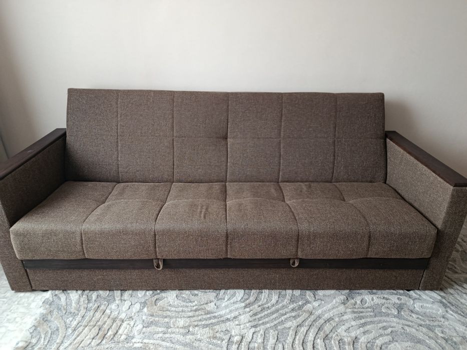 Продам диван,в хорошем состоянии.