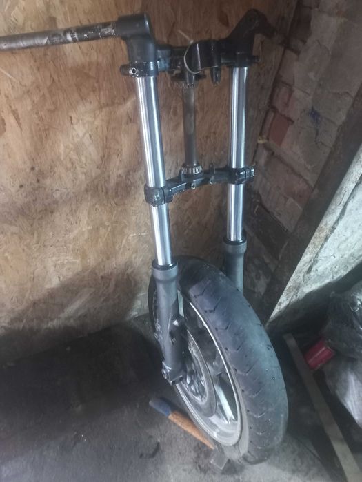 вилка на мотоцикл