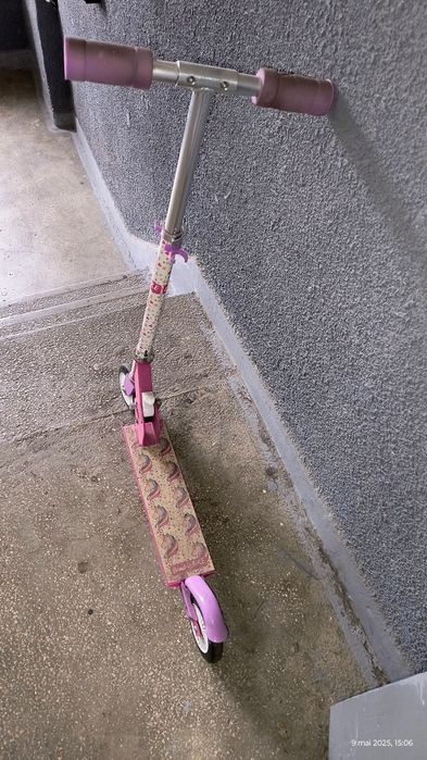 Vând trotinetă de fetiță