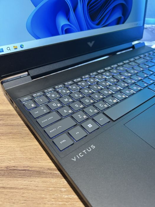 Идеальный Игровой ноутбук RTX 5050, i7