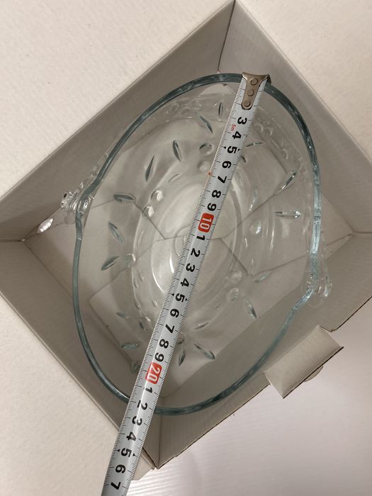 Стъклена купа кошница бонбониера