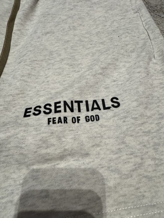 Pantaloni Essentials Feat of god/ Colectia 2026
