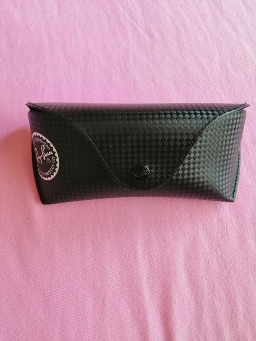 Ochelari de soare Rayban noi.