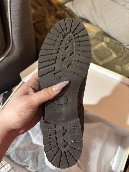 Продам кожаные сапоги