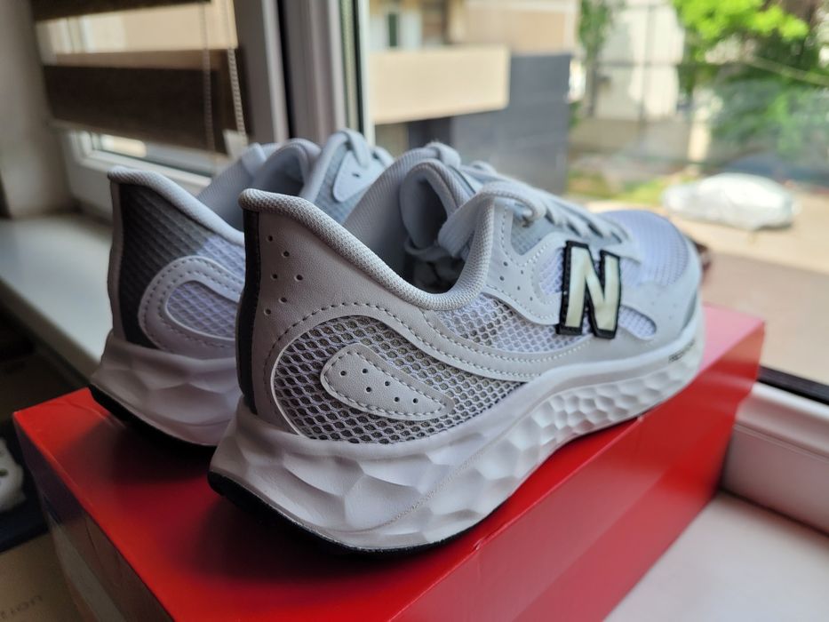 New Balance Arishi v4 Tiralux