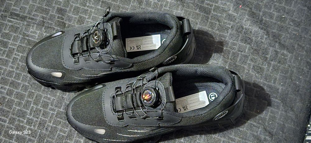 Работни маратонки