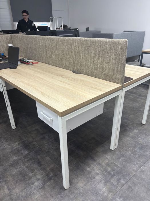 Офисная мебель (Стулья, столы и тд.)