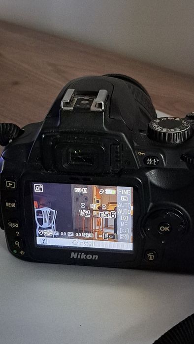 Nikon D60 - ED 18-55 mm
