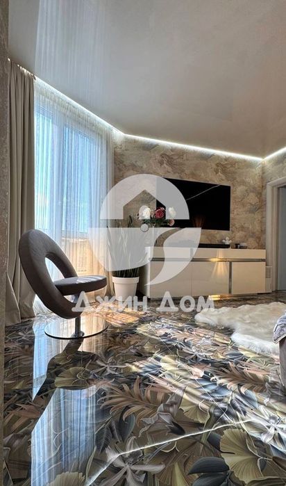 Продава се Многостаен апартамент в Бургас, Сарафово - 1000 кв.м за 918 €/кв.м - Снимка #9