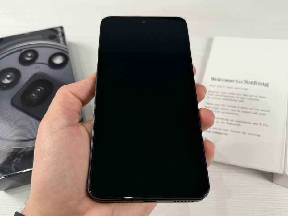 Nothing Phone (3a) Pro, NOU, 12GB RAM, 256GB stocare