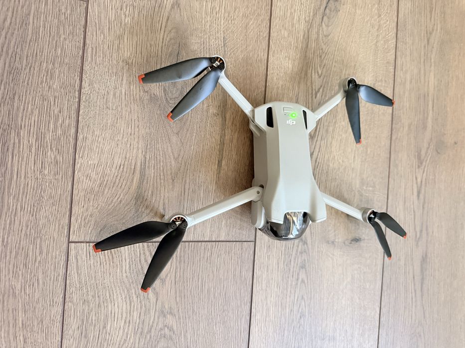 Drona dji mini 3 pachet cu geanta