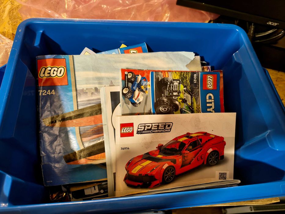 vand piese LEGO la gramada