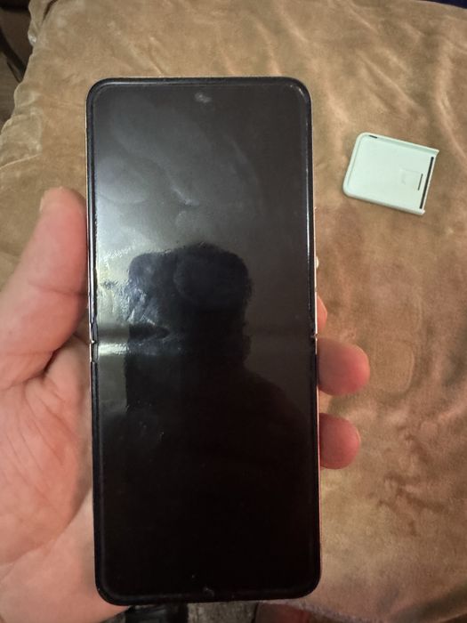 Samsung Galaxy Z Flip5 5G – Cutie originală + Huse cadou