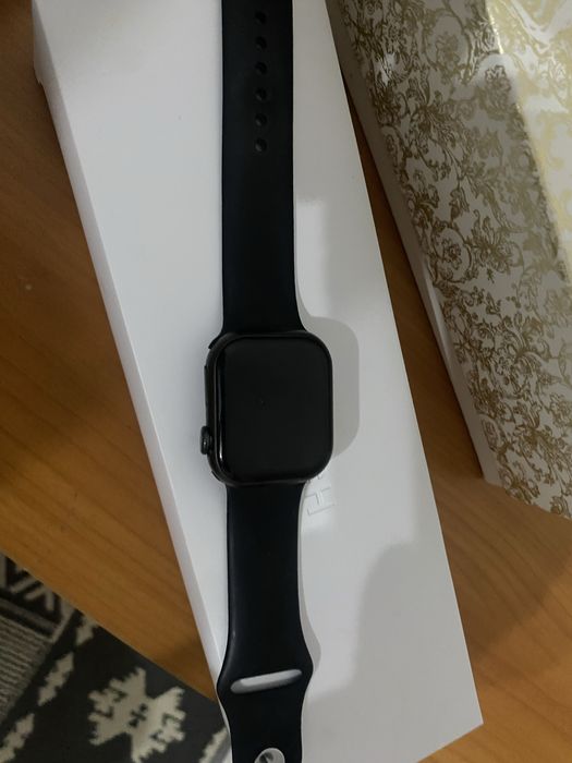 Продам смарт часы Apple watch