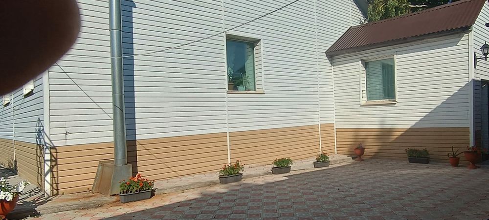 Продам двухэтажный дом с подвалом