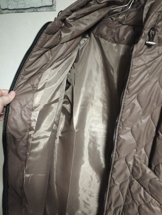 Продам куртку новая